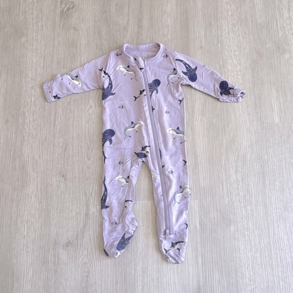 Kyte Baby Taro Shark Zippered Footie- Size Newborn - Picture 1 of 3